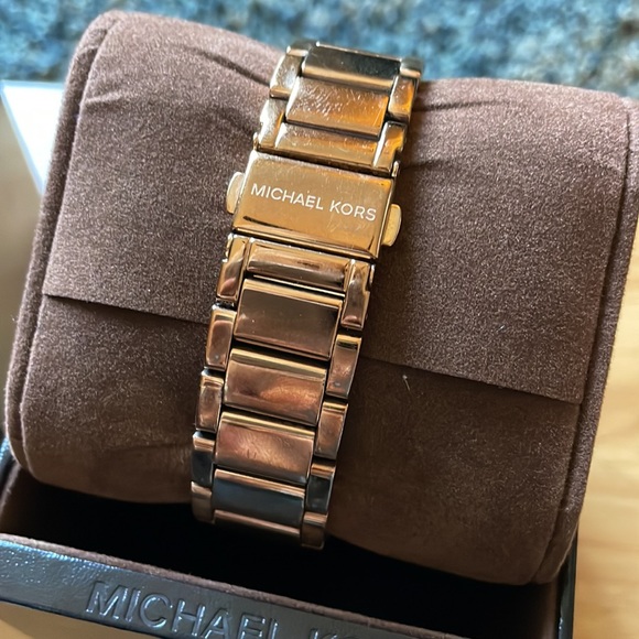 MICHAEL Michael Kors rose gold watch 2000s retro - Picture 3 of 9